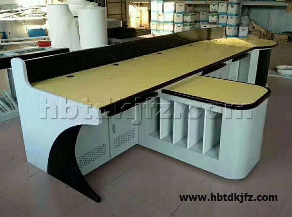 點(diǎn)擊查看商品:操作臺(tái)